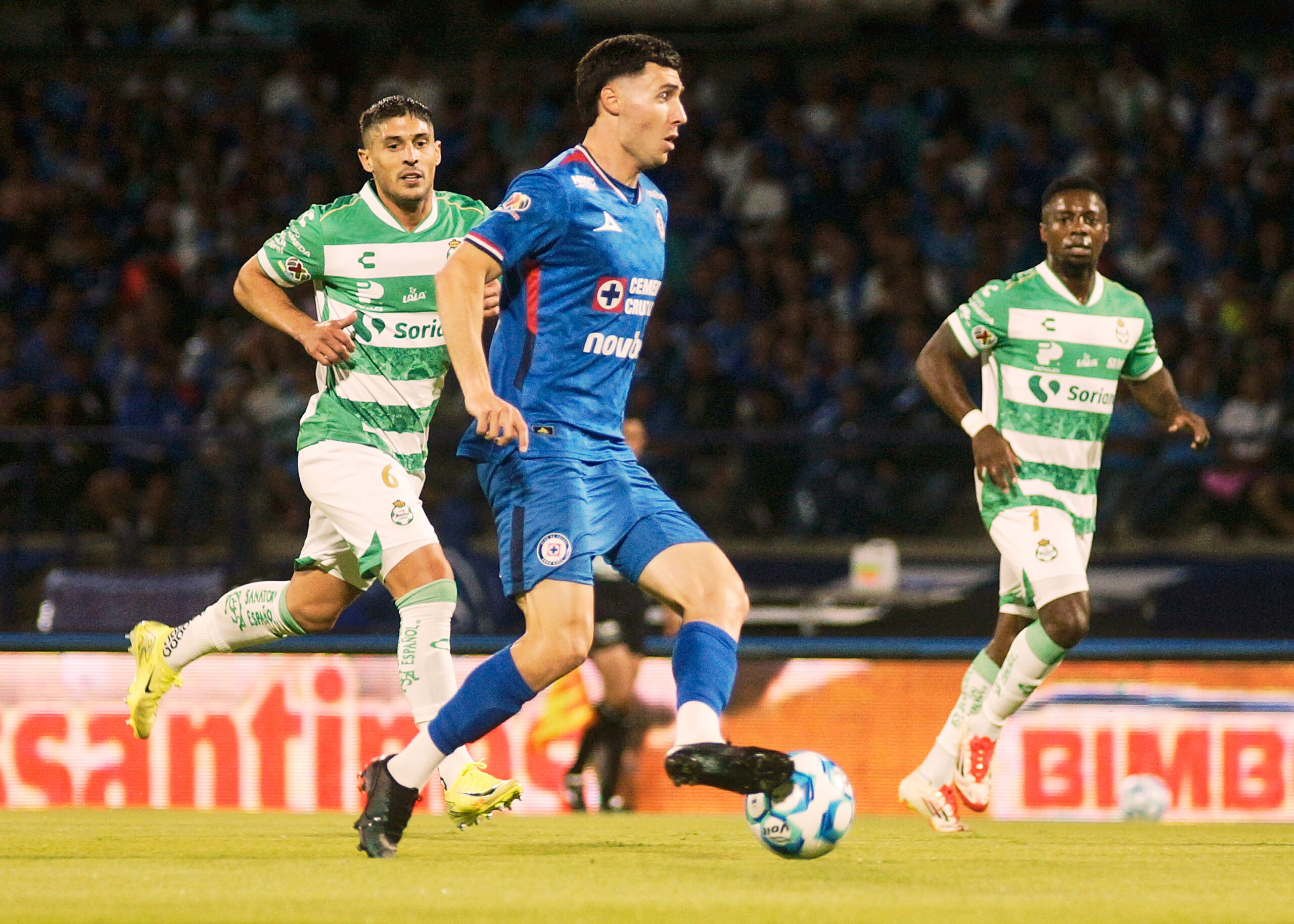 Cruz Azul gana a los Laguneros 3-2 en un juego demasiado reñido.