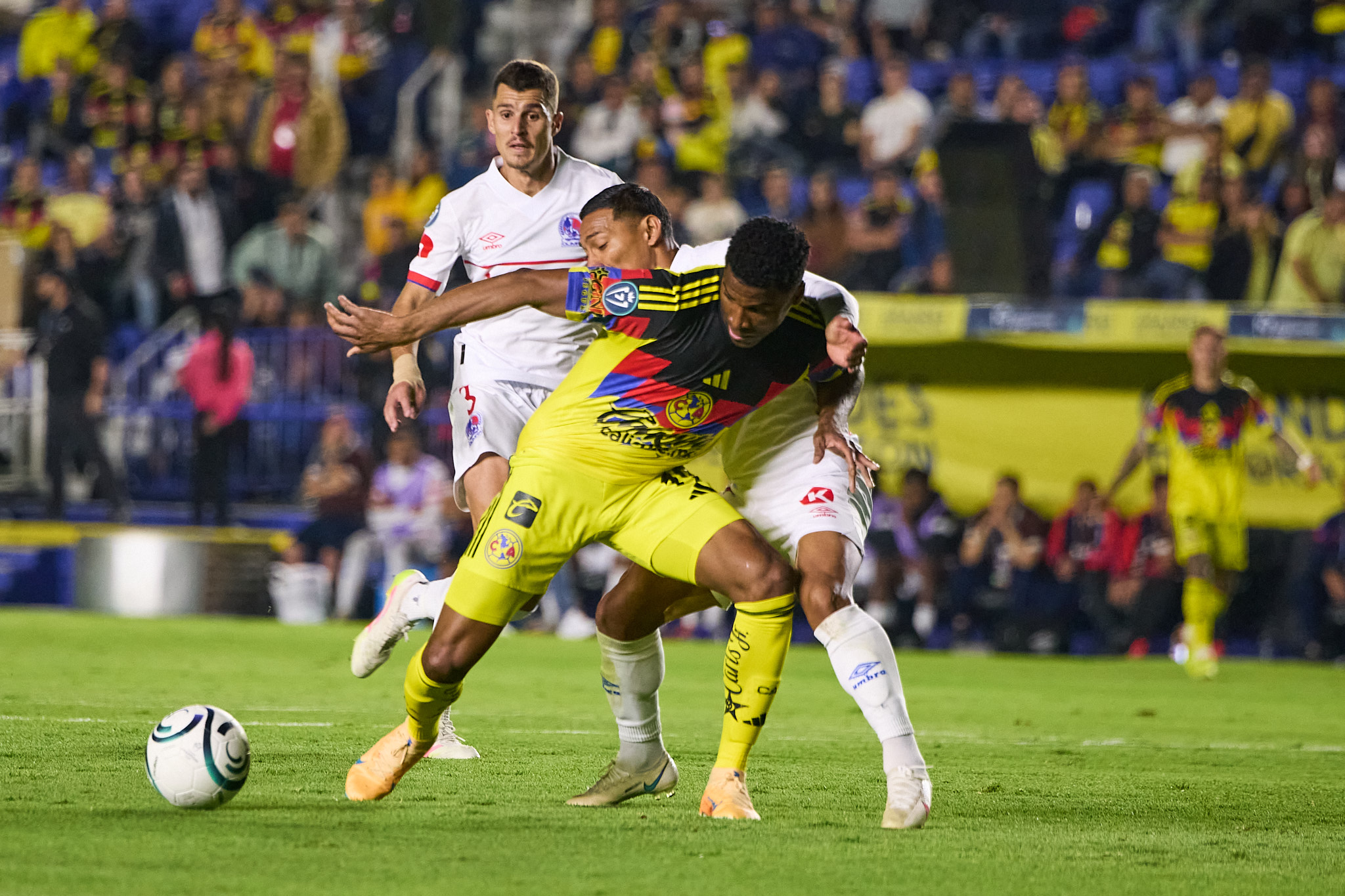 América empató sin goles ante Olimpia, avanza en la Concachampions.
