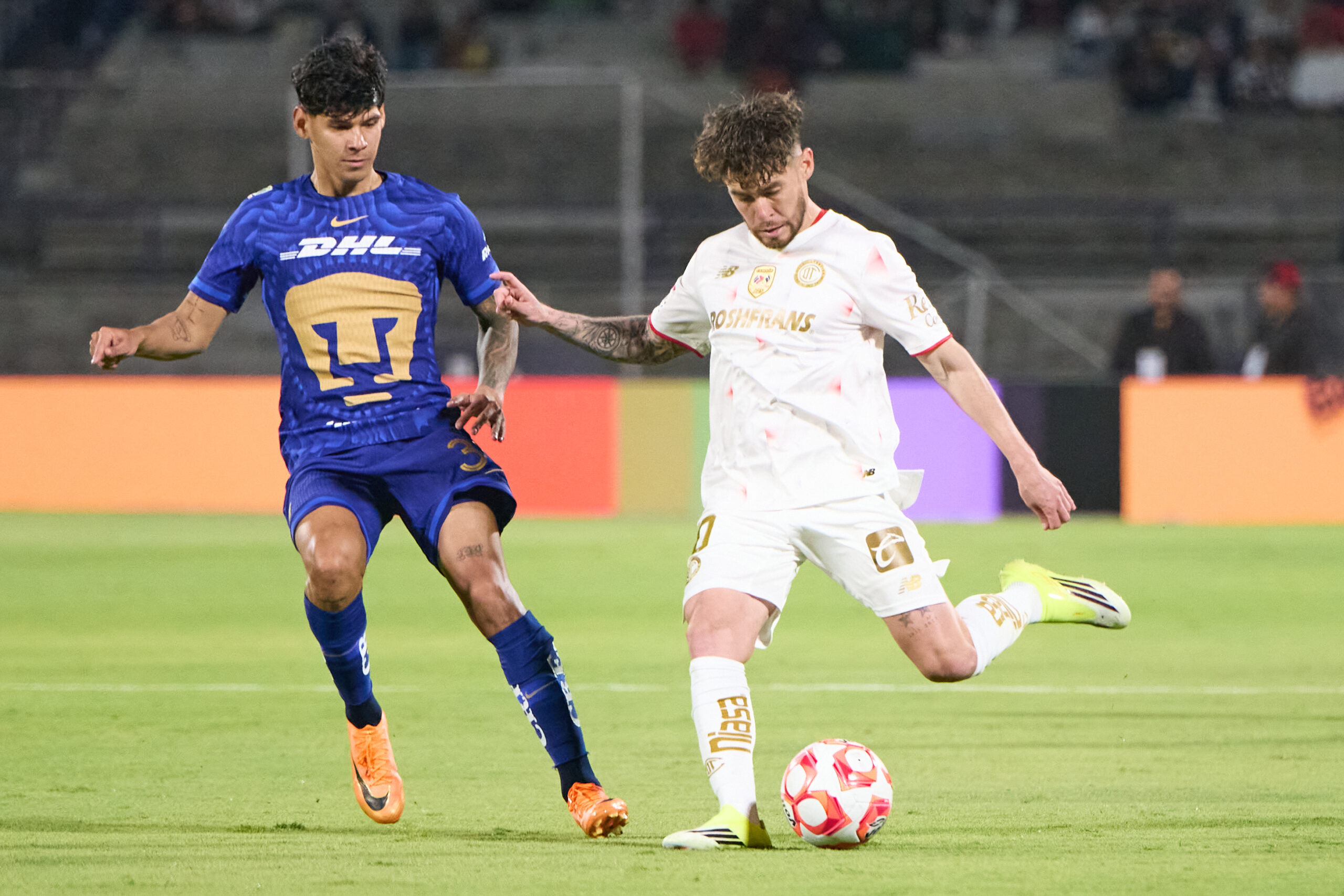 Toluca pone fin al Invicto de los Pumas 2-3, Paulinho el »Salvador Lucitano»dió el triunfo a los Choriceros.