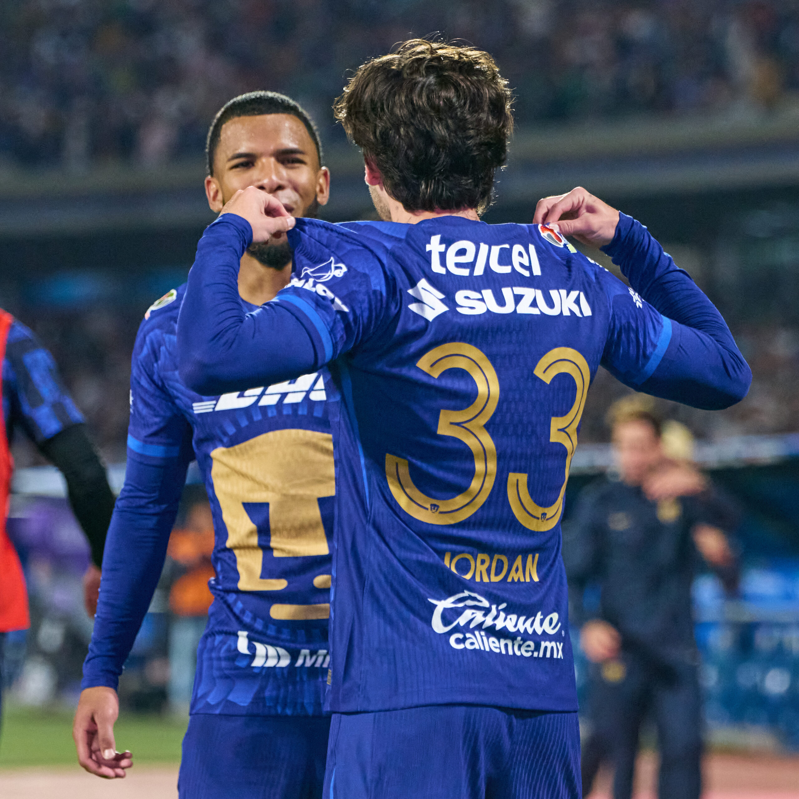 Pumas gana 1-0 contra Pachuca y contra del tiempo.